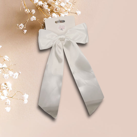Coquette bows in Trendy handmade  The Chic Touch for Your Hair  Vintage and Feminine Inspiration